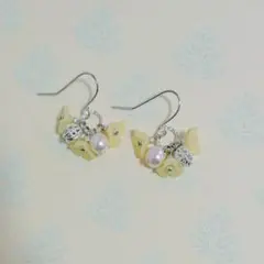 no.S86  ピアス  パステルイエロー花束