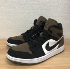 NIKE WMNS AIR JORDAN 1 MID SE
