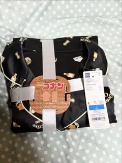 【完売品】GU 名探偵コナン サテン　パジャマ ルームウェア　安室　限定のサムネイル