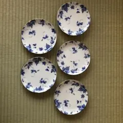 青い花柄とブドウ模様の食器セット 5枚