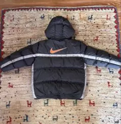 希少、短丈NIKEダウンジャケット