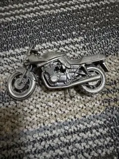 SUZUKI オートバイ メタルフィギュア