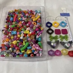 ビビッドカラー系ビーズ詰め合わせ 約280グラム