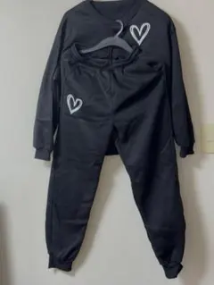 【美品】黒いハート刺繍のルームウェアセット