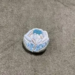 フェリシモ クチュリエ ハンドメイドブローチ