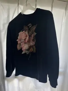 Undercover&GUコラボ　黒トレーナー　スウェット　バラのサムネイル
