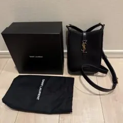 YSL サンローラン　ブラック　ショルダーバッグ　レザー　黒