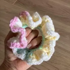 カラフルフリル編みシュシュ