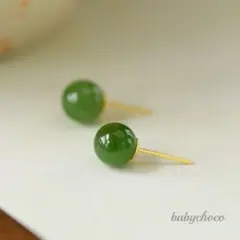 丸玉翡翠　ピアス