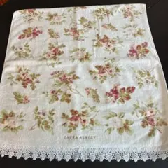 LAURA ASHLEY ローラアシュレイ バスタオル 花柄 レースのサムネイル