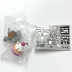 <カップケーキにキスするタフィー>トムとジェリー タフィーいっぱいコレクション2