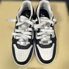 プーマ25センチ　スニーカー