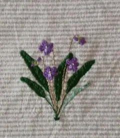 すみれ 刺繍 完成品