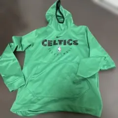 Nike NBA CELTICSパーカー　Sサイズ