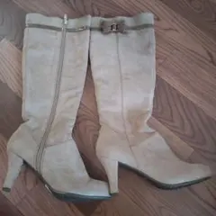 ベージュ スエード ロングブーツ リボン付き