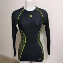 SKINS A200 コンプレッションシャツ 長袖 ブラック/ライム　Sのサムネイル