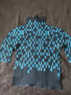 ISSEY MIYAKE me プリーツ加工 長袖カットソーのサムネイル