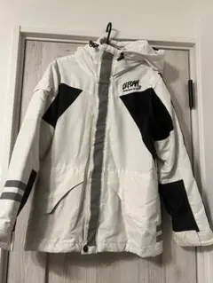 ホワイト ブラック ダウンジャケット