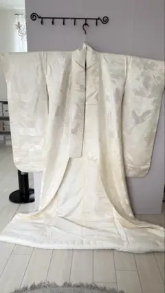 Saki☆様専用打掛 色打掛 正絹 織地 刺繍 - メルカリ