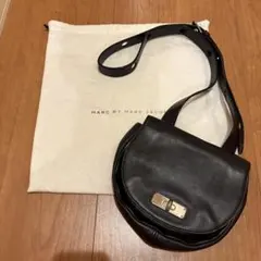 MARC BY MARC JACOBS 黒レザーショルダーバッグ