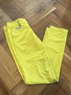 【CHERVO シェルボ】ゴルフパンツ　イエロー　46cmのサムネイル