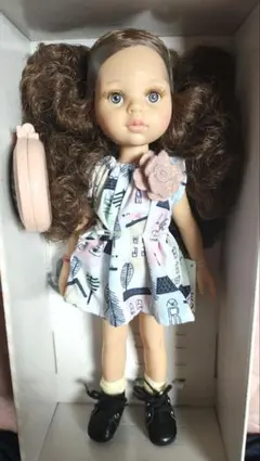 パオラドール パオラレイナ Paola doll] Paola doll, outfit changes, introduction, made in