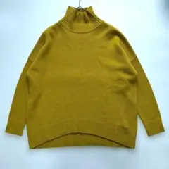 美品 SACRA　サクラ　ハーフウーステッドタートルネックニット　近年