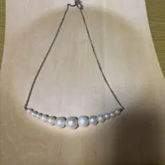 ホワイトパールデザインのネックレス