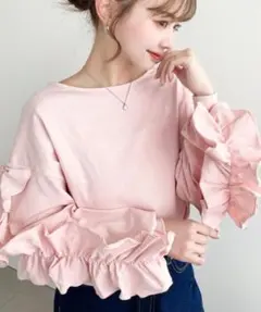 moment＋ 綿100%天竺. ボリュームフリルスリーブロングTシャツのサムネイル