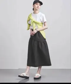 新品タグ付きUNITED ARROWSティアードスカート38サイズ