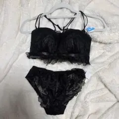 黒 レース ブラジャーショーツセットのサムネイル