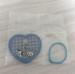 【新品未開封】ちいかわ　きゃらシャカチャームグミ　　ハートチャーム　リボン　青