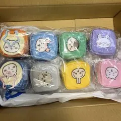 ちいかわ カラビナつき 刺繍スクエアミニポーチ　全８種