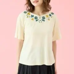 zY298【L】Jocomomola Tシャツ/カットソー 刺繍 花柄 半袖のサムネイル