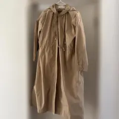 ベージュ スプリングロングコート フード付き
