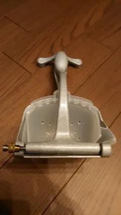 Item thumbnail for item 47af592c-9b77-4113-a874-3182c7b4cda4