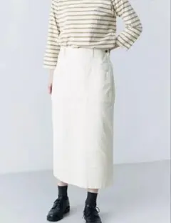NATURAL LAUNDRY ロイカストレッチナロースカート　サイズ2のサムネイル