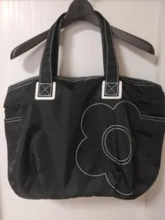 MARY QUANT　トートバッグ　黒　デイジー　大きめ　ナイロン系のサムネイル