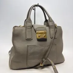 miu miu ショルダー付きハンドバッグ グレー レザー ミュウミュウのサムネイル