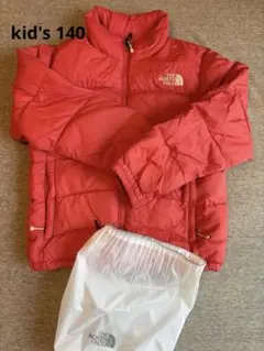 ☆美品☆ 【ノースフェイス】　ダウンジャケット　140