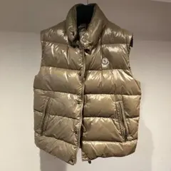 MONCLER ベージュ キルティングダウンベスト Moncler: ベージュ Contrin ダウンベスト | SSENSE 日本