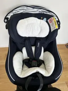 Combi 車用チャイルドシート ネイビー