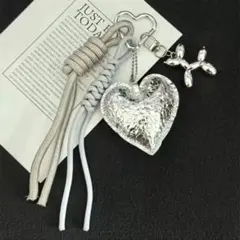 新品　シルバー　ハート型キーホルダー　じゃらじゃら　韓国