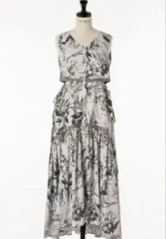 美品　ハーリップトゥー Floral her lip to ワンピース