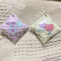 【匿名配送】BT21   キーホルダー　クッション型チャーム　TATA MANG