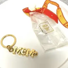 MCM エムシーエム　ゴールド ロゴ キーホルダーのサムネイル