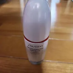 資生堂　エッセンススキングロウファンデーション