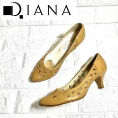【美品】DIANA well fit パンチング　カッティング　レザーパンプスのサムネイル
