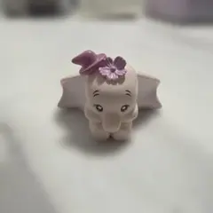 匿名配送】 ディズニーストア シークレットマスコット 桜 ダンボ