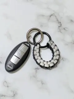 【025-3】ホースシュー＊午年キーホルダー＊＊パラコード